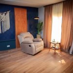 Beech wood and beech rolls Iron and Velvet Recliner Chair - 90x100x100 cm